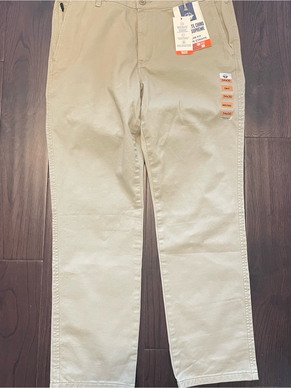 Dockers Slim Fit Chino in Light Khaki